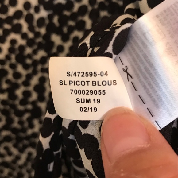 Banana republic blouse size medium - Picture 9 of 11